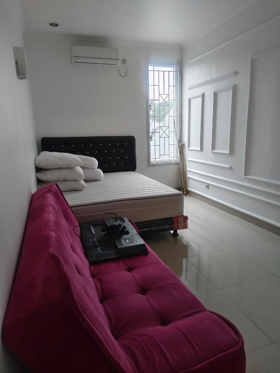 Dijual Rumah di Grand Taruma Karawang